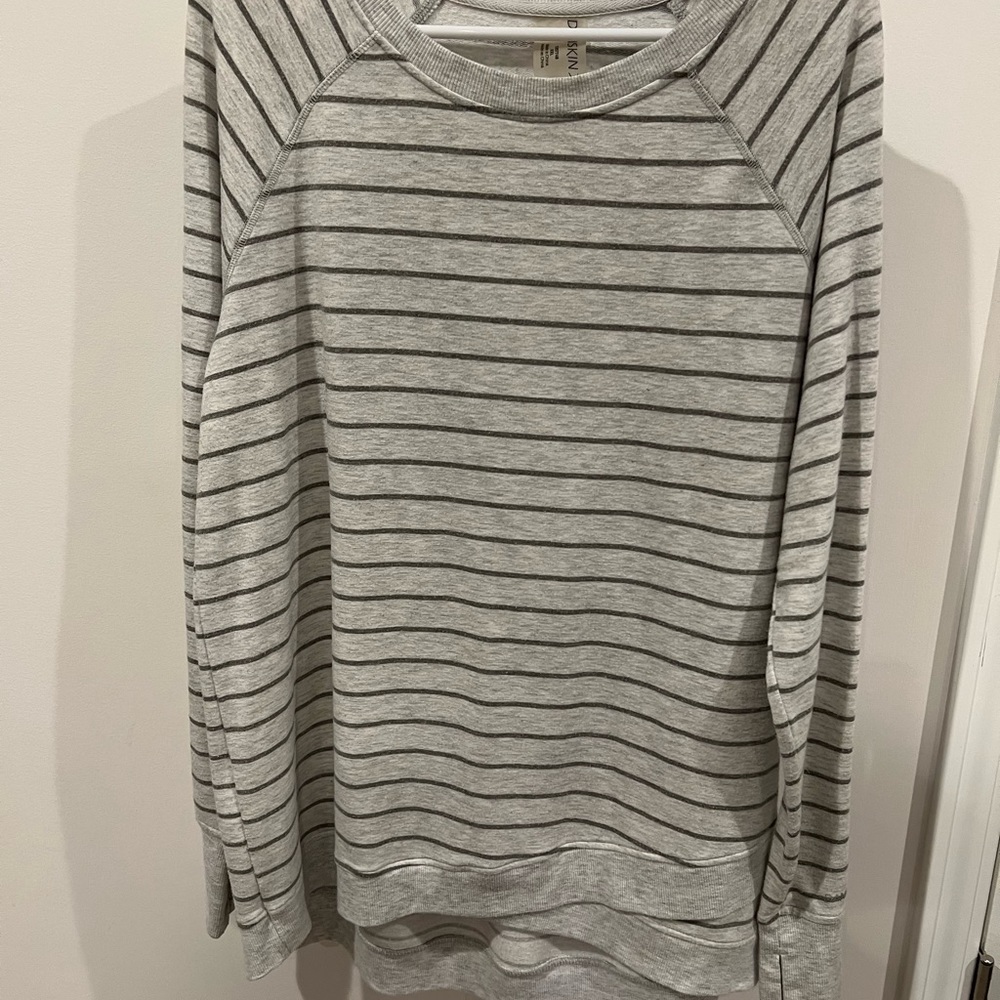 Women’s sweatshirt